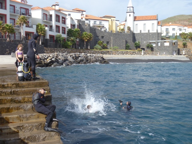 Ab zum Tauchen ins House Reef vor Quinta de Lorde auf Madeira