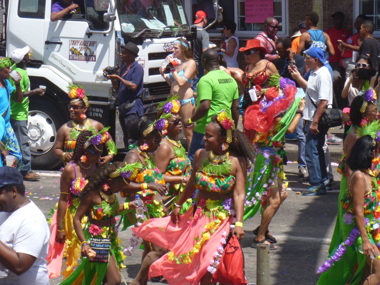 Colourful Carnival – Ein Rückblick auf die Grande Parade in Trinidad