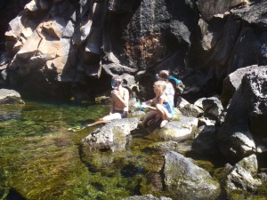 Einstieg zum Schnorcheln in las Grietas auf Santa Cruz Galapagos