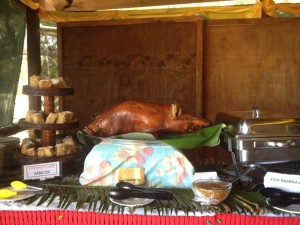 Spanferkel beim Tongan Feast bei Eneio auf Vava'u