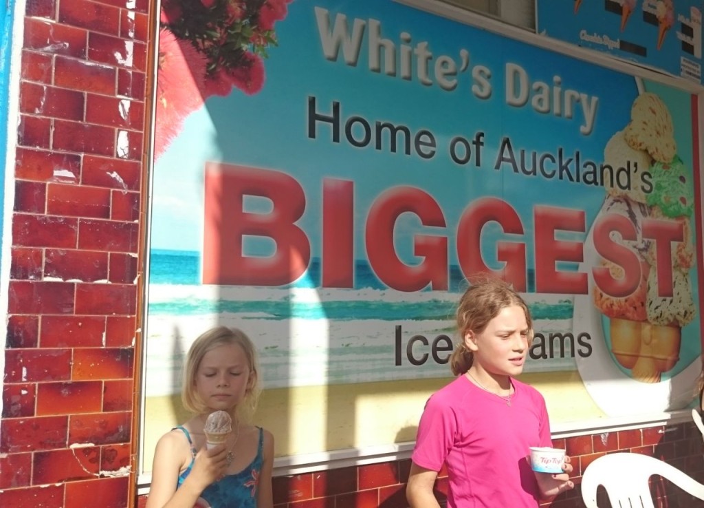 Das größte Eis von Auckland in Devonport.
